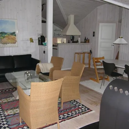 3 Bedroom Awesome In Tranekaer * Skattebølle